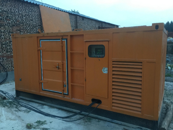 漠河发电机组长期使用中，电缆线的敷设路径有哪些要求？