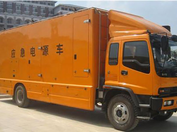 漠河冬季柴油发电机启动前，如何检查燃油系统中的积水？